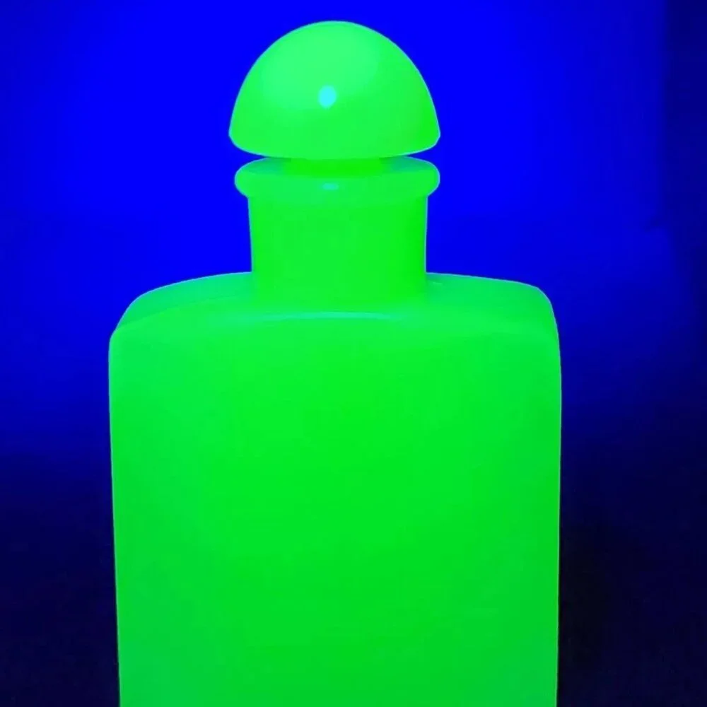 Kathleen Quinlan Uranium Jadeite Jadite Glass Facial Oil Bottle 1930’s Jade ite